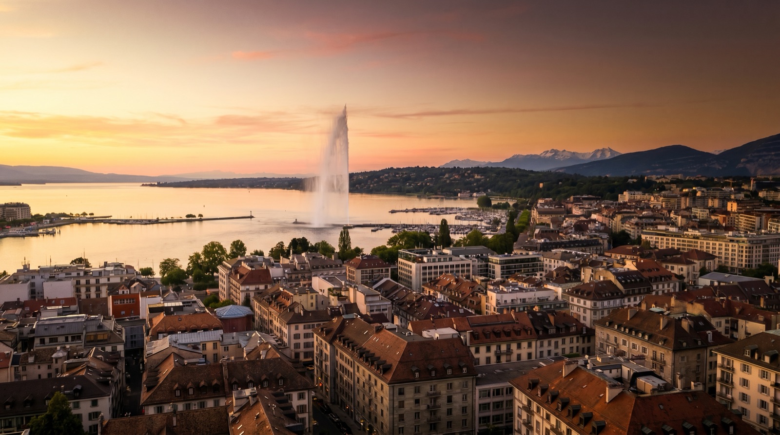 Genève au crépuscule, lac Léman et jet d'eau